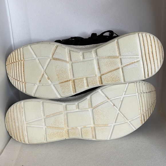 Skechers BOBS Sparrow Moon Lighter Sneaker Size 10 - EUC - Picture 13 of 13